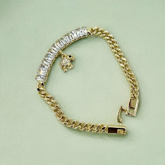 Jewelry - 18K Gold Filled Baguette Elephant bracelet